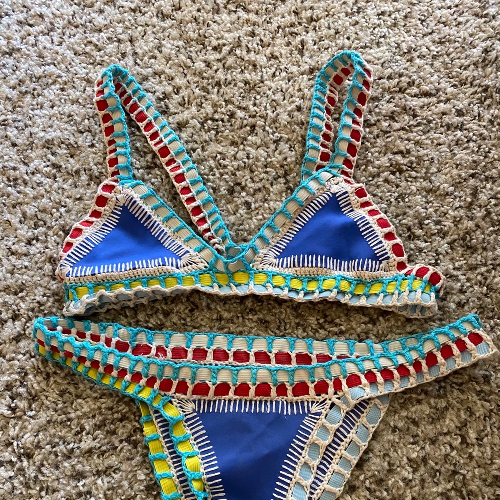 Kiini Tuesday bikini top and bottom!